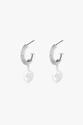 Aada Pearl Silver Hoop Earrings