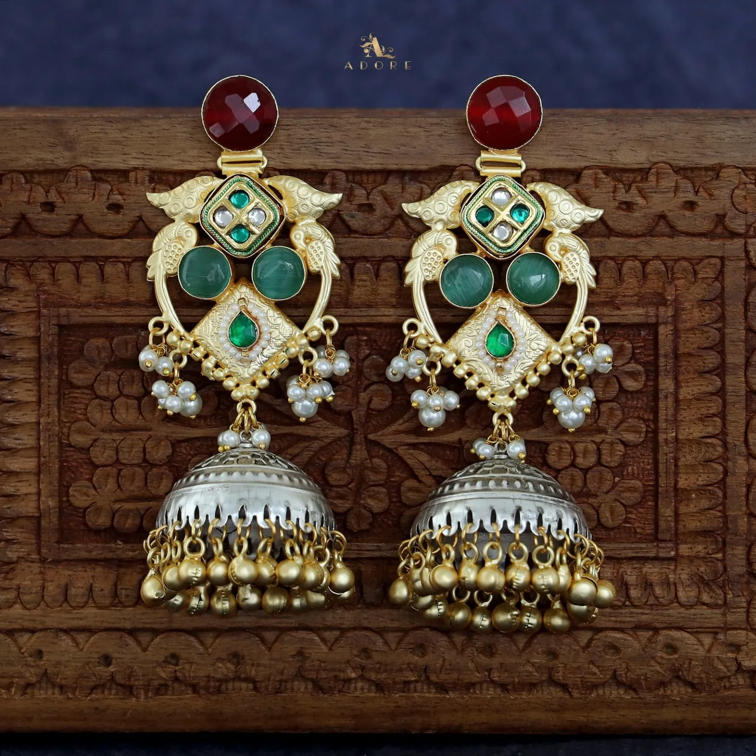 Anvika Golden Textured Glossy Stone Pearl Earring