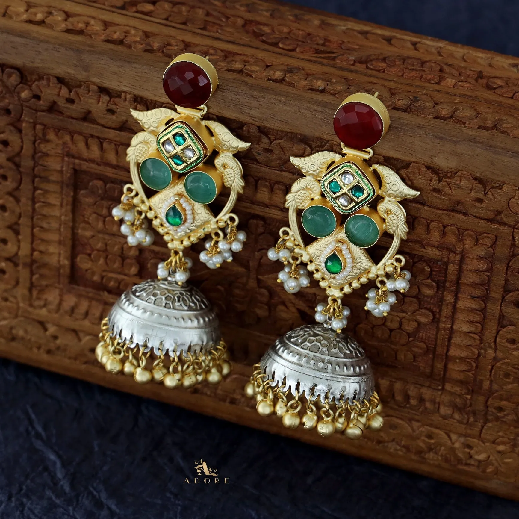 Anvika Golden Textured Glossy Stone Pearl Earring