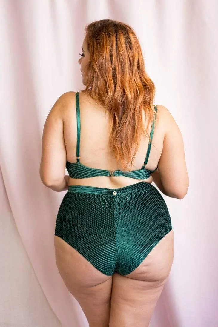 Lana High Waist Shorts Emerald