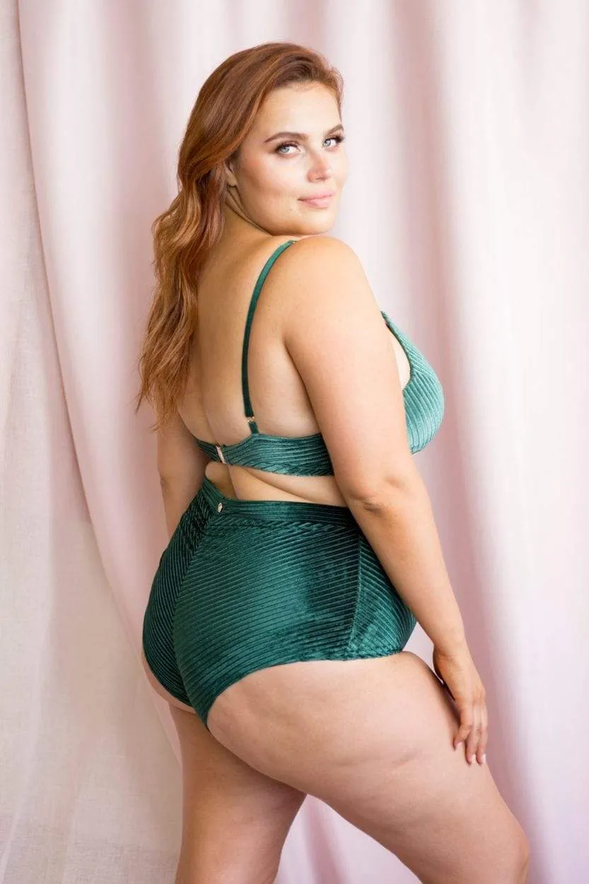 Lana High Waist Shorts Emerald