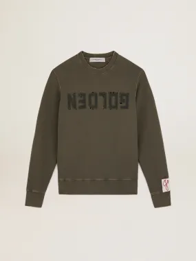 Men's olive green sweatshirt with Golden lettering