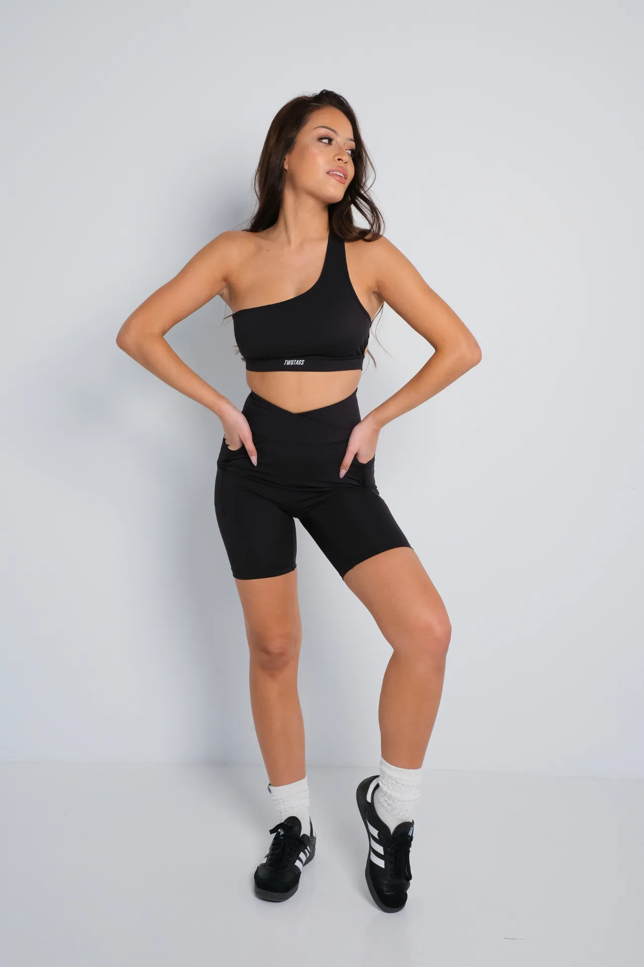 Movement One Shoulder Sports Bra - Black