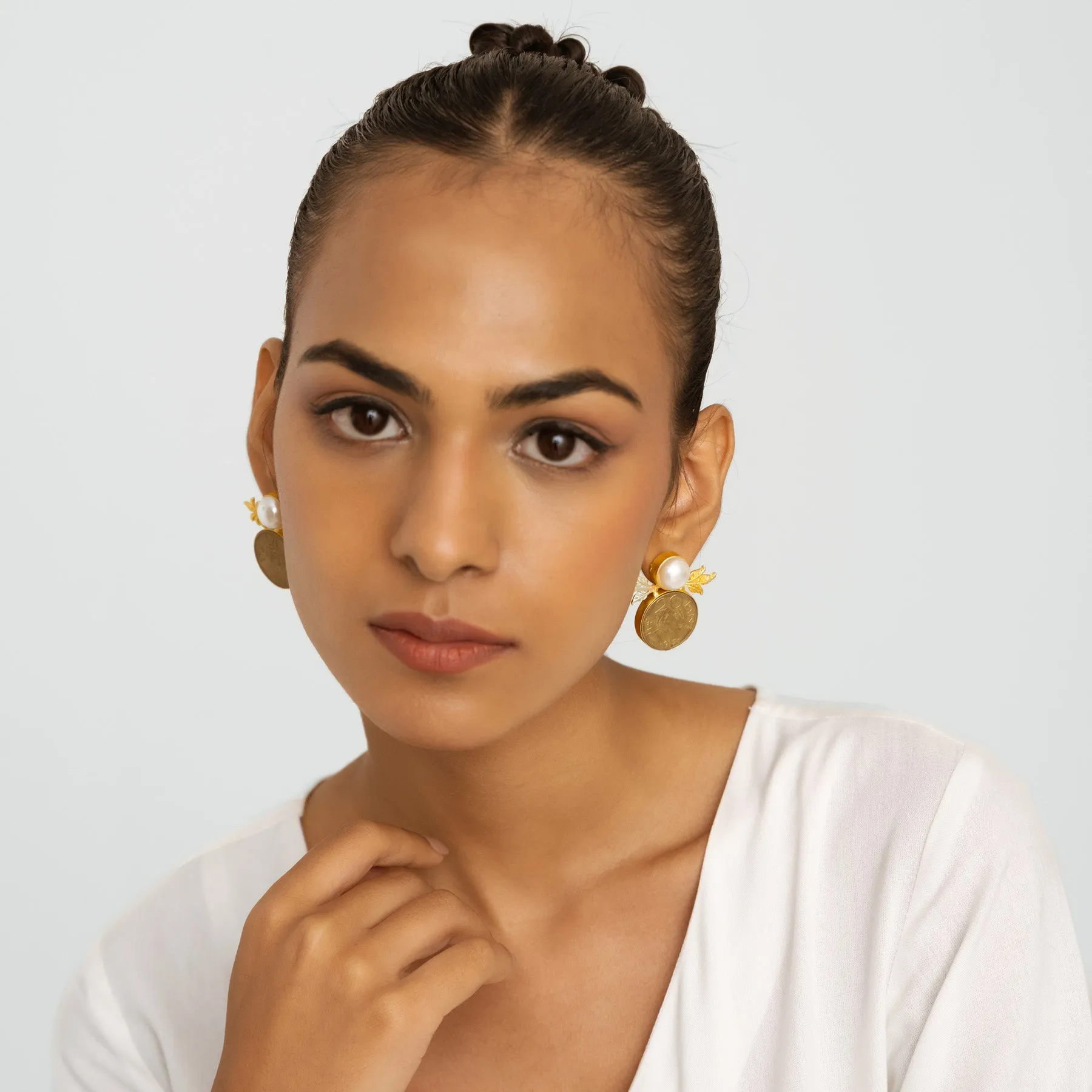 Pearl Leaf Earrings - Gold