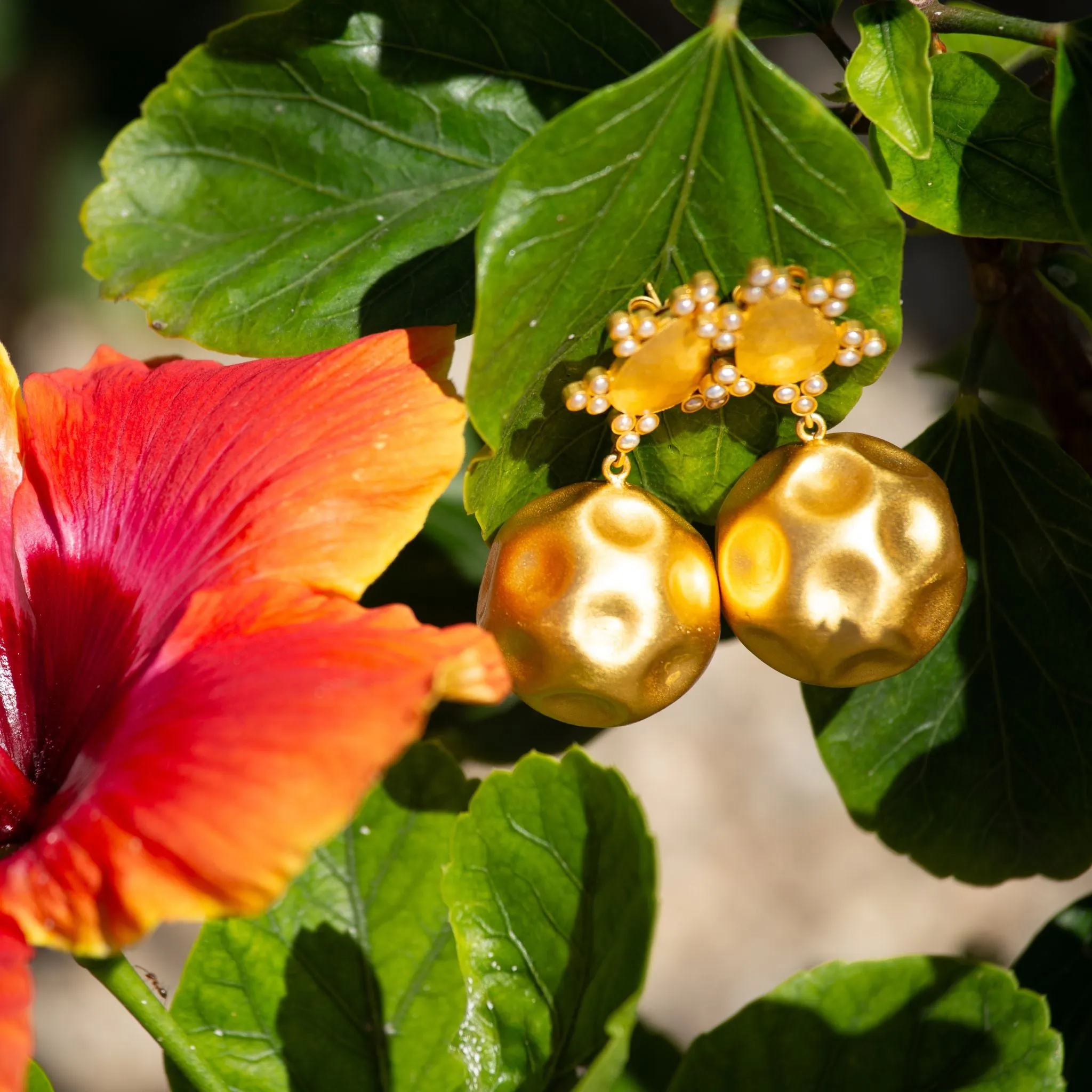 Playa del Sol Drop Earrings - Pearl