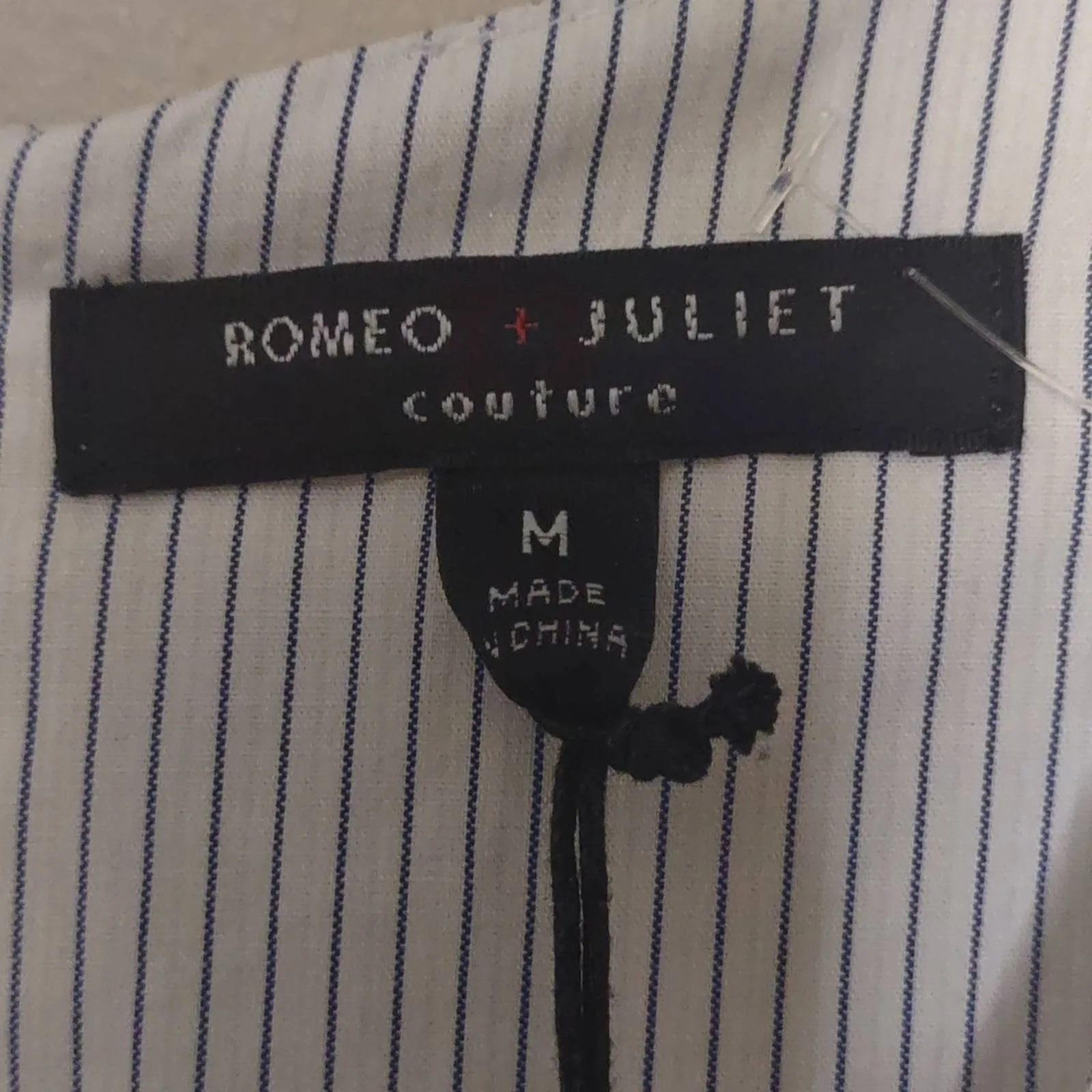 Romeo & Juliet Couture Flared Bell Sleeve Cotton Top Medium