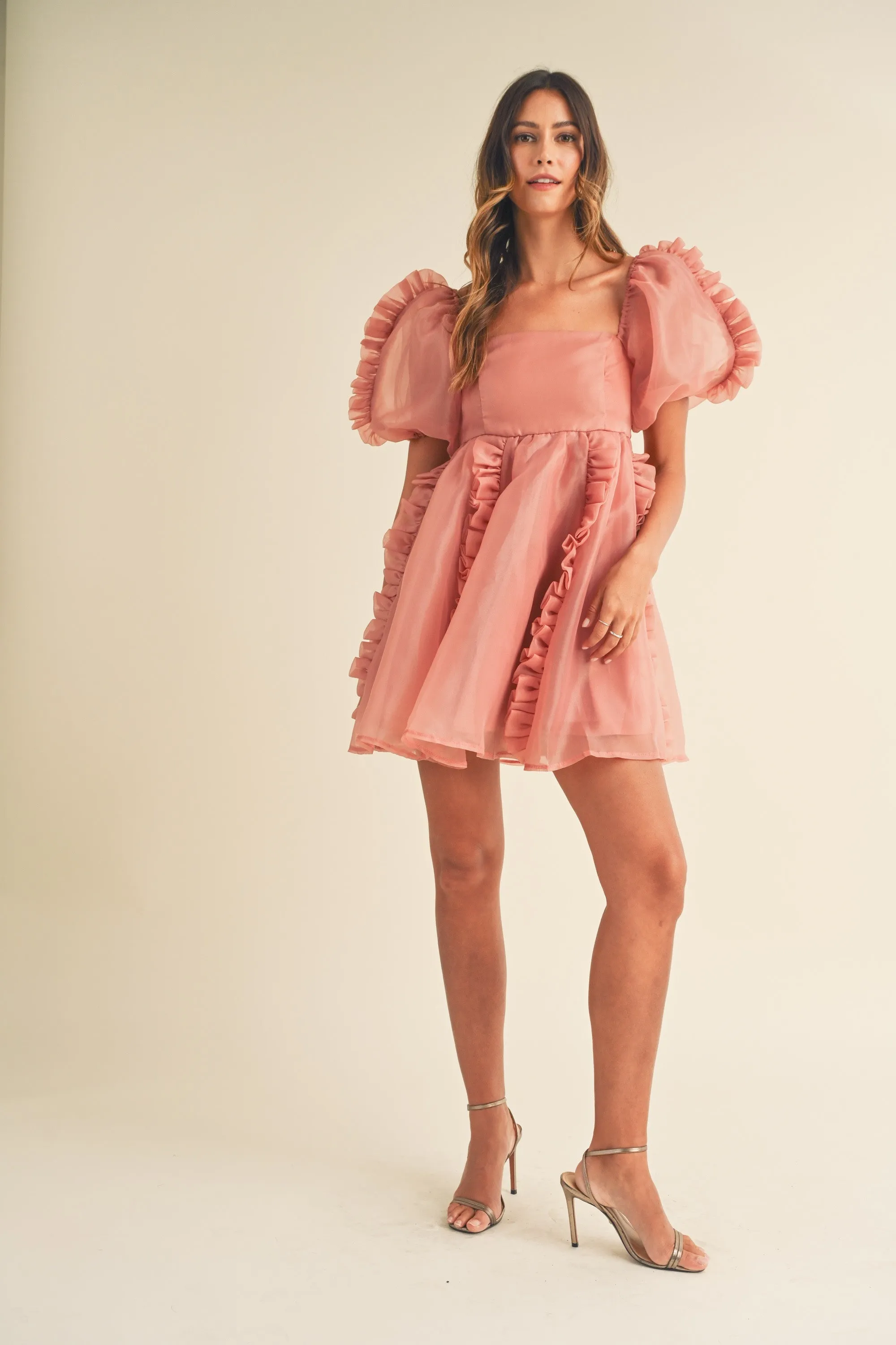 RUFFLE DETAIL MINI DRESS IN MAUVE