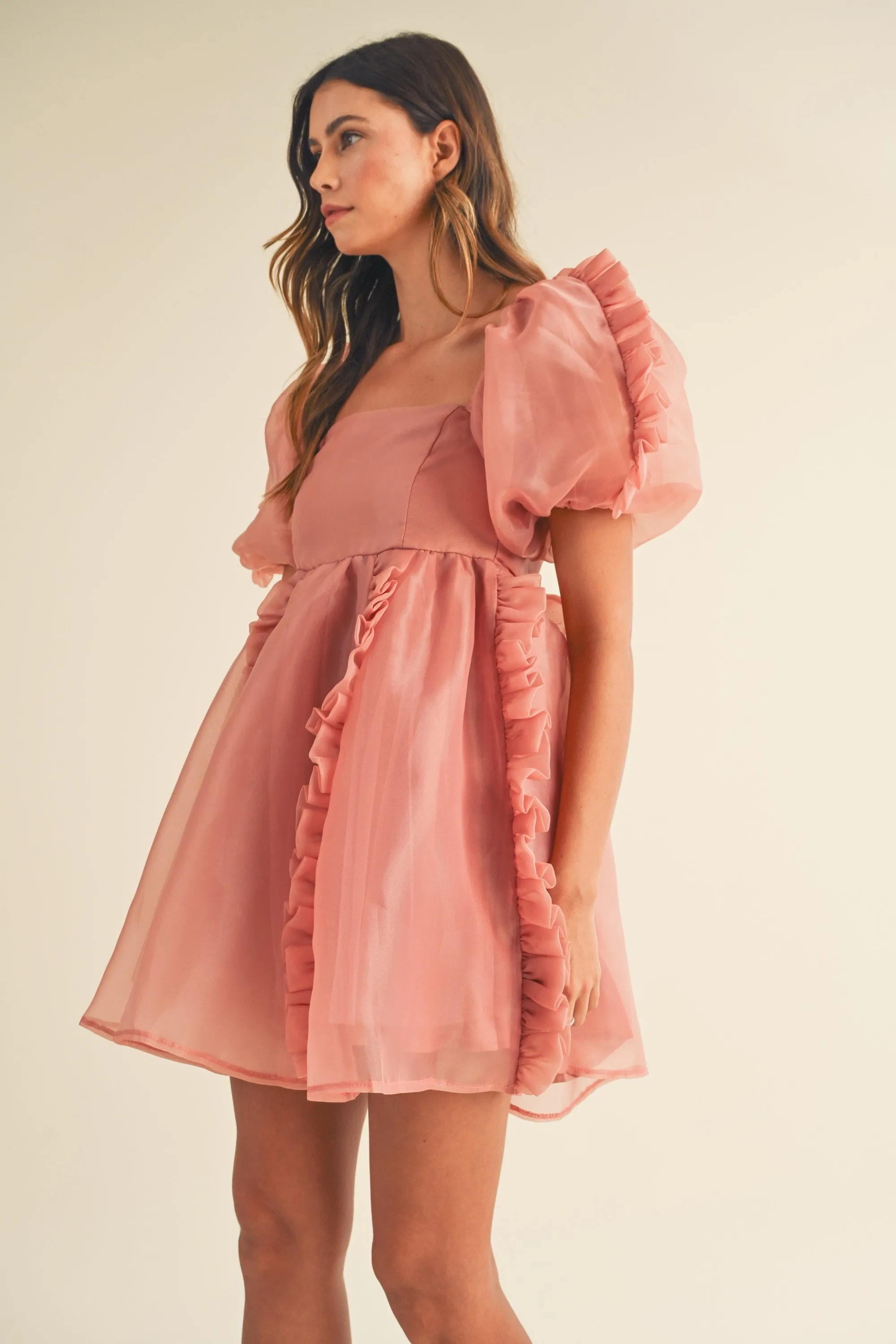 RUFFLE DETAIL MINI DRESS IN MAUVE